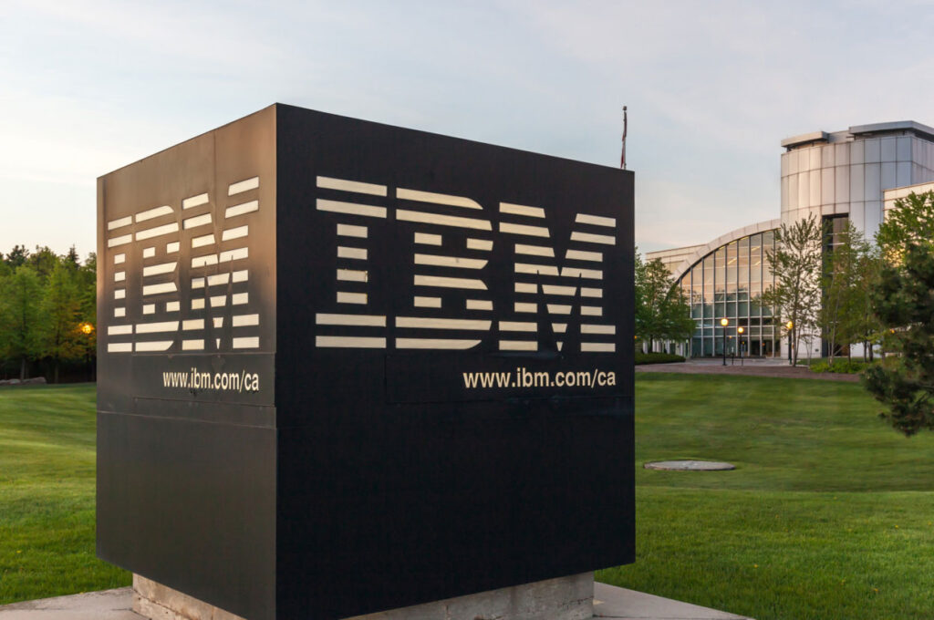 معرفی شرکت آی بی ام IBM ؛ تاریخچه، انواع محصولات و خدمات 