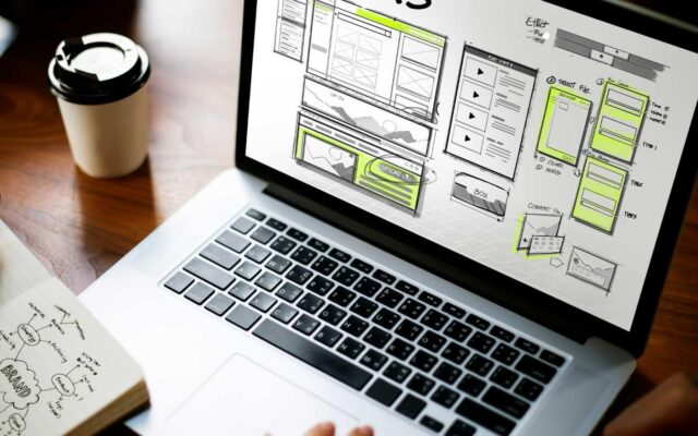 سیستم مدیریت محتوا چیست ؟ بهترین CMS چه ویژگی هایی دارد؟