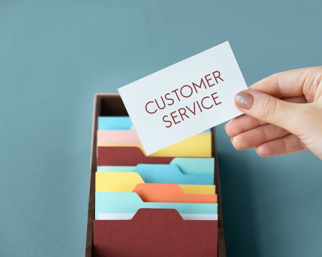 خدمات مشتریان ( Customer Service) چیست و چه اهمیتی برای کسب و کار دارد؟