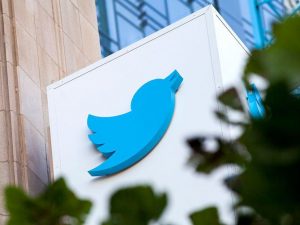 Salesforce به دنبال خرید شرکت توئیتر