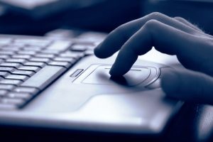 IBM به جنگ کلیکهای کاذب میرود