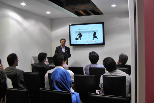 استقبال از غرفه همکاران سیستم در نخستین روز نمایشگاه صنعت تهران