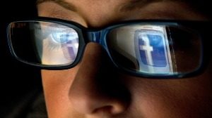 تلاش فیس بوک برای جذب کارکنان شرکت‌های تخصصی کوچک