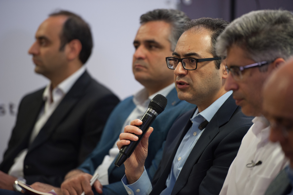 فرید فولادی در نشست خبری دستاوردهای همکاران سیستم
